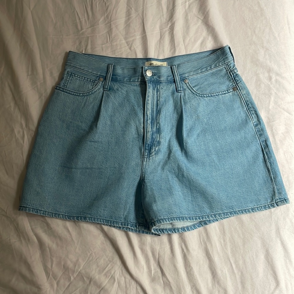 Madewell light wash high rise denim shorts size 29